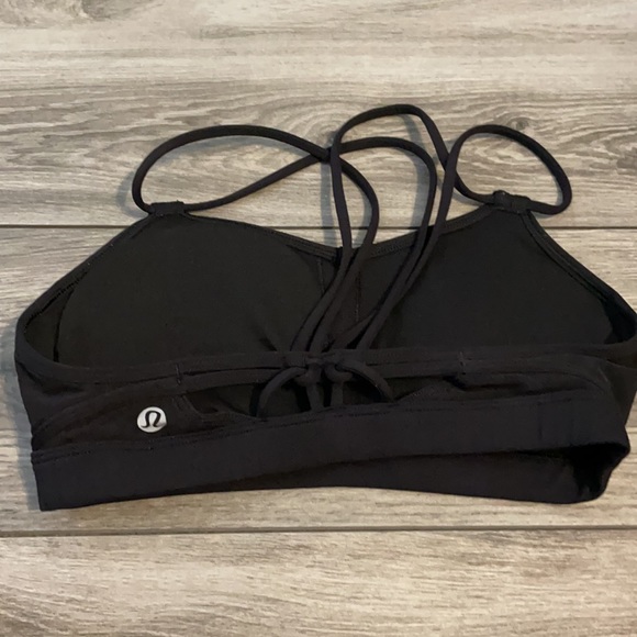 Lululemon sports bra size 2 - Picture 2 of 2
